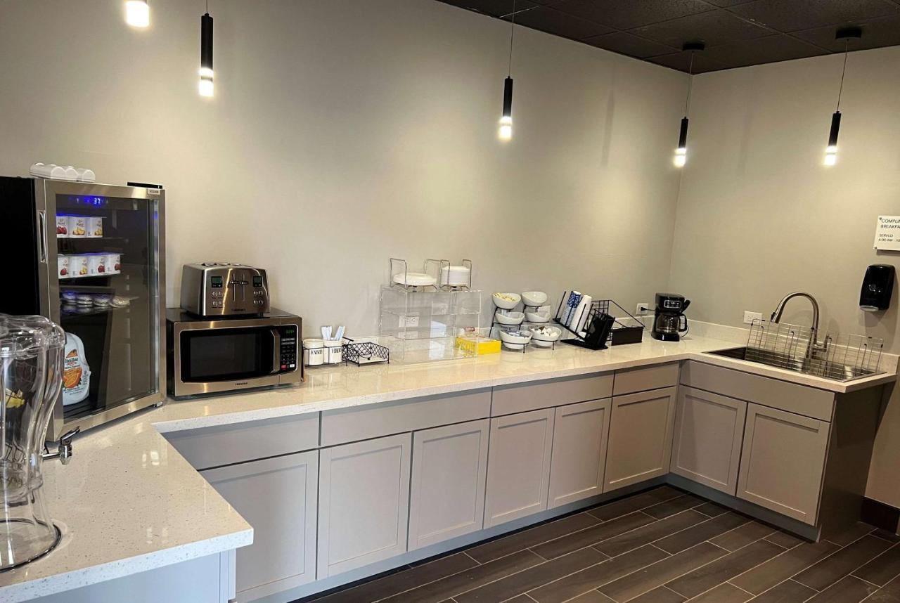 Ramada By Wyndham Studio Suites Dothan Esterno foto
