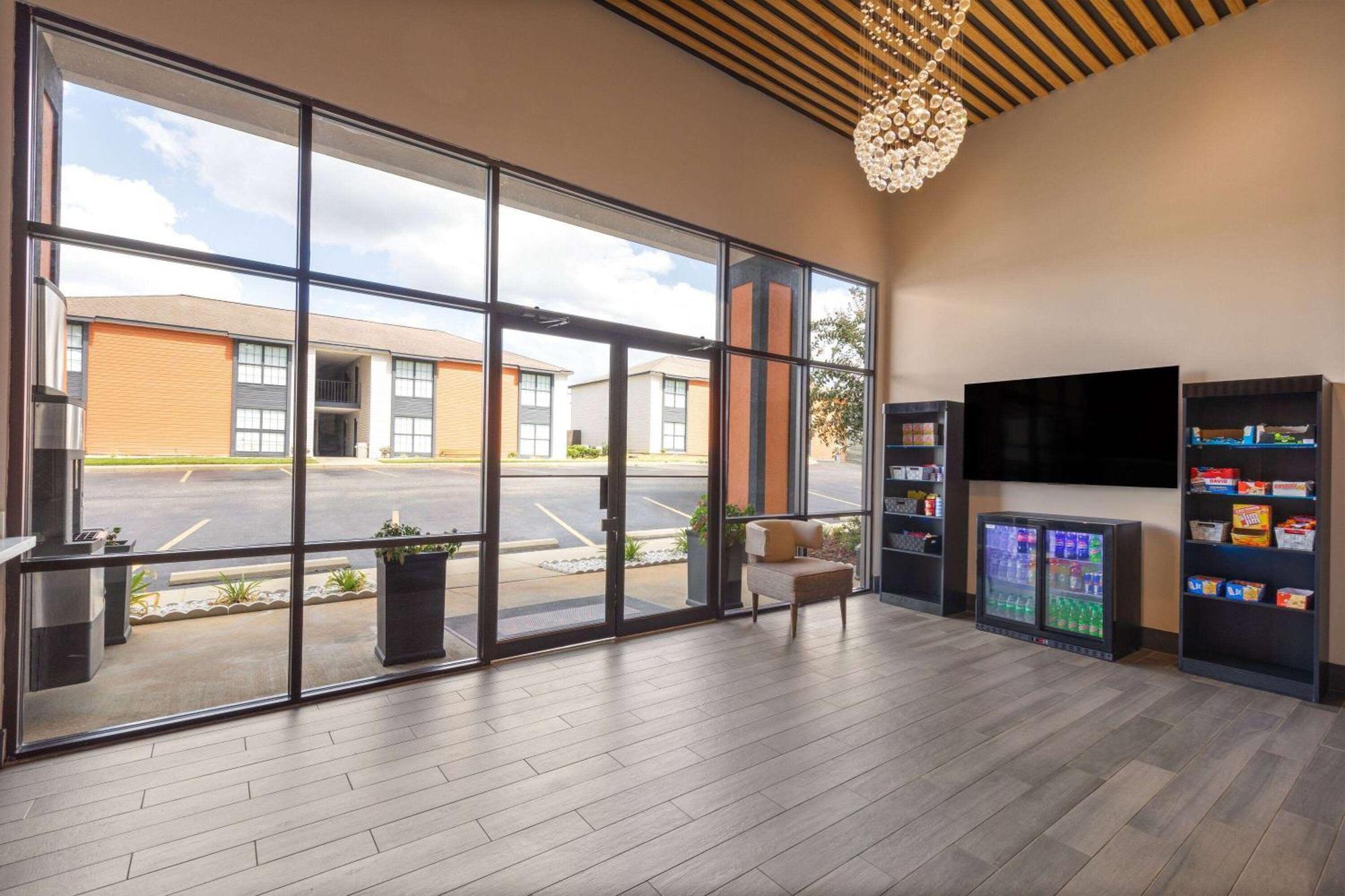 Ramada By Wyndham Studio Suites Dothan Esterno foto